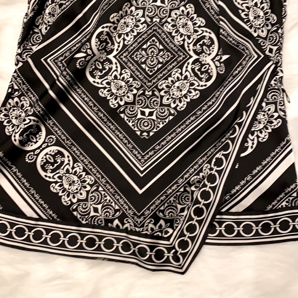 WHBM scarf-pattern blouse - Picture 2 of 8